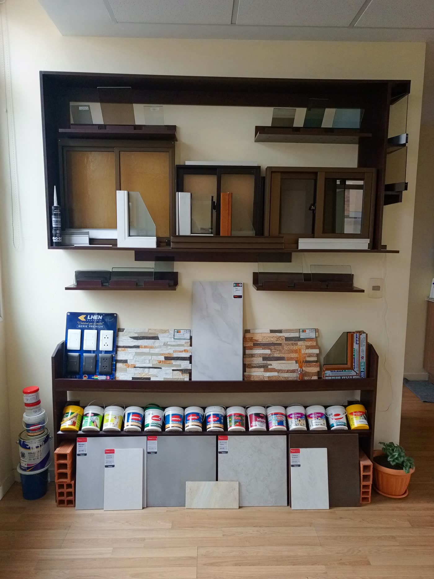 Showroom de materiales de Constructora Casa Nueva